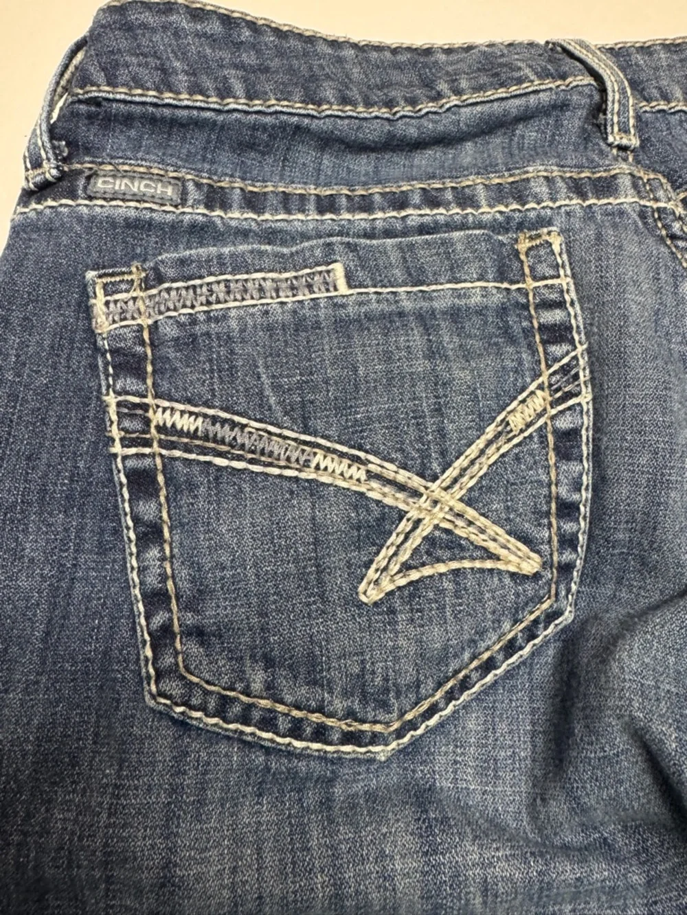 Cinch Women's Bootcut Jeans in Faded Blue - Picture 7 of 16